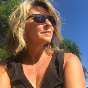 Meet your Posher, April